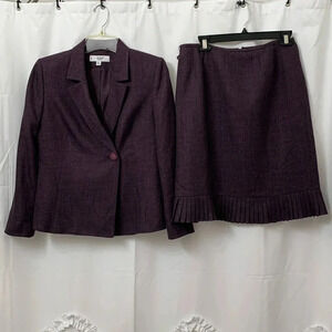Women’s Le Suit 2 Piece Skirt Set Dark Purple Size 8P EUC